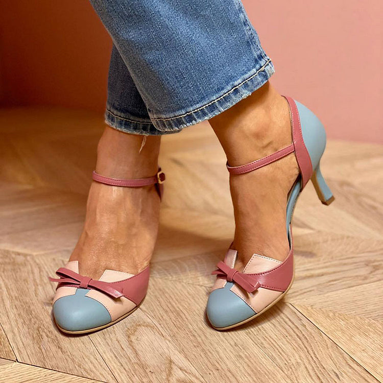 Pumps met bandjes en strikdetail