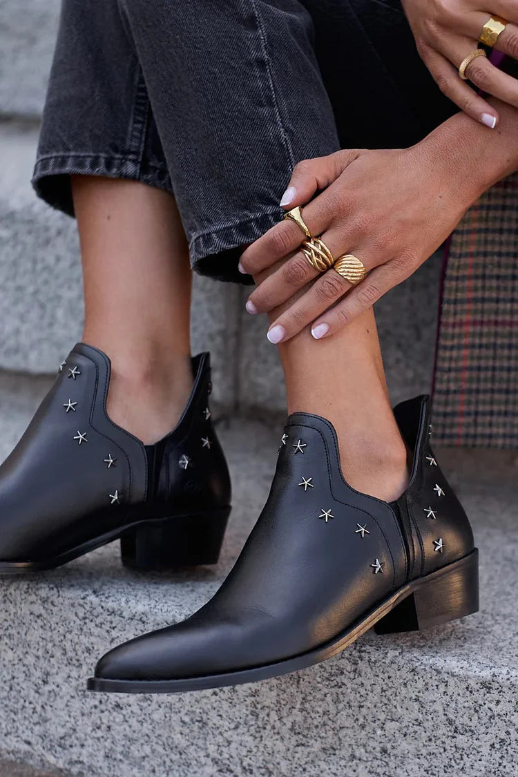 STIVALETTO CON DETTAGLI STELLA