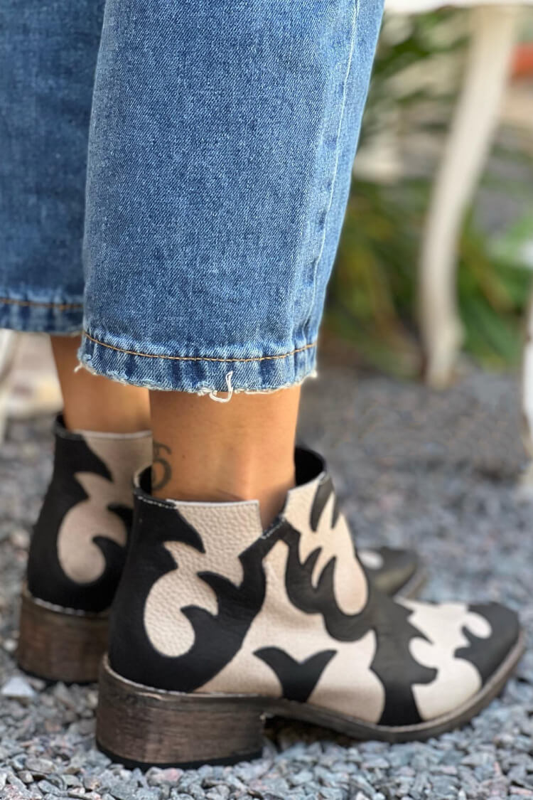 STIVALETTO WESTERN RICAMATO