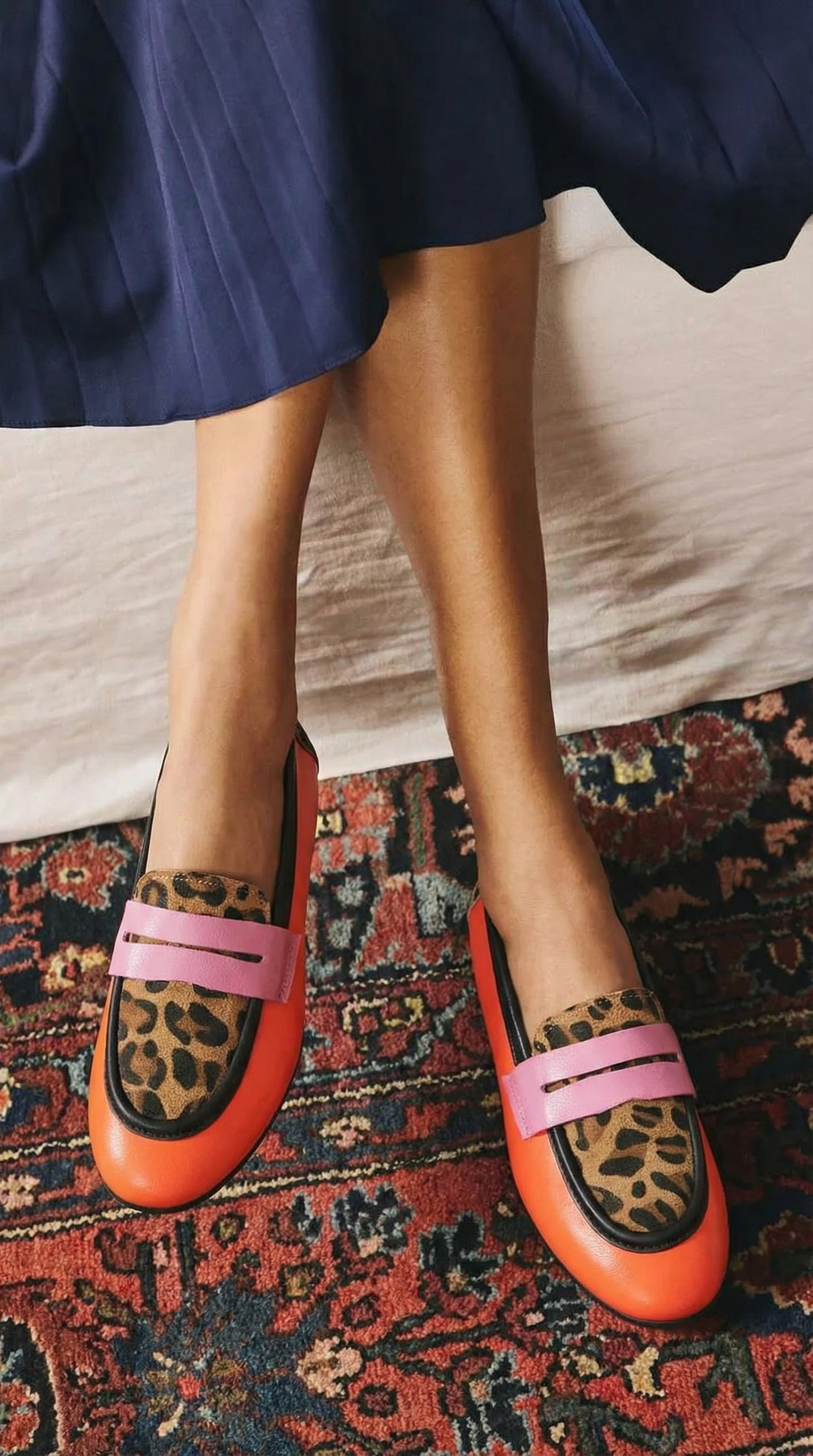 Elegante meerkleurige mocassin met band