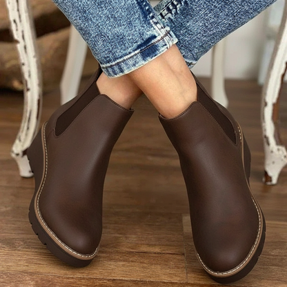 Chelsea boots met comfortabele sleehak