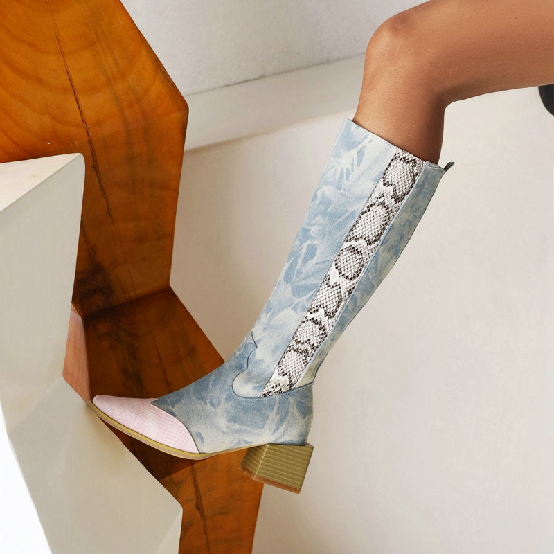 Denim laarzen met slangenprint detail