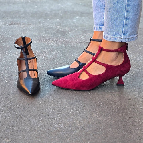 Pumps met bandjes en lage hak